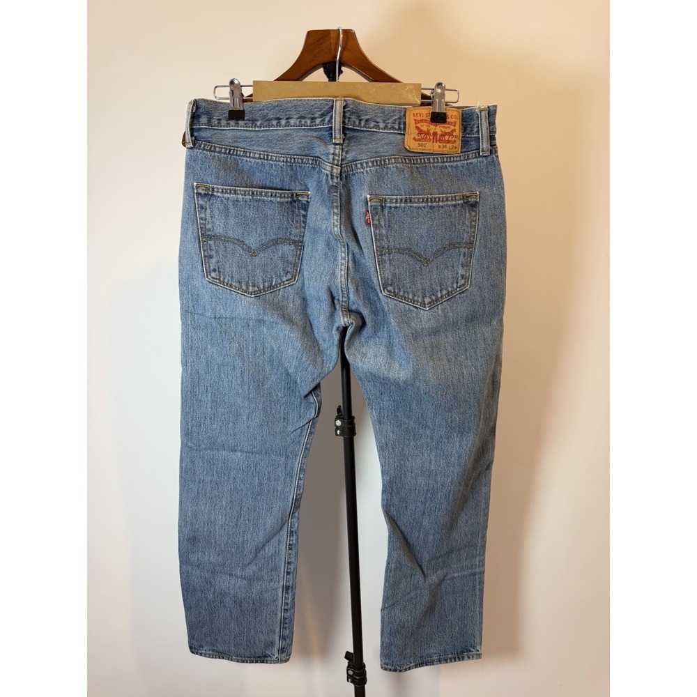 Levis 501 Mens size 34x29 Blue Denim Light Wash original Button Fly Straight Leg